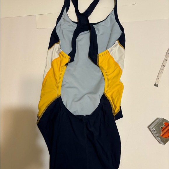 Nike Swimsuit Preowned size 10 - Picture 3 of 6